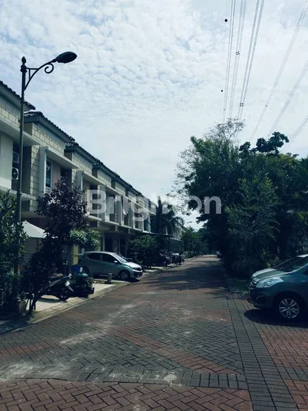 image RUMAH 2 LANTAI DI CLUSTER VIRGINIA VILLAGE – GADING SERPONG | SHM | HARGA TERJANGKAU (8)