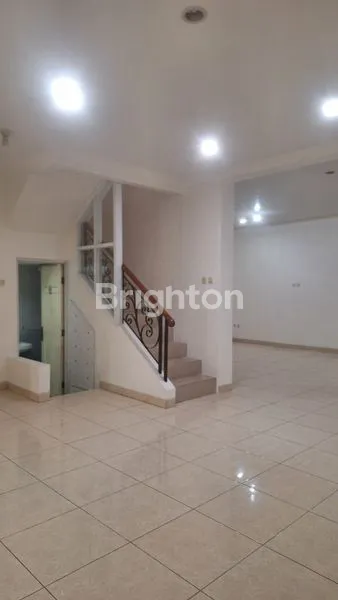 image RUMAH MEWAH SIAP HUNI DI KOTA WISATA CIBUBUR (7)