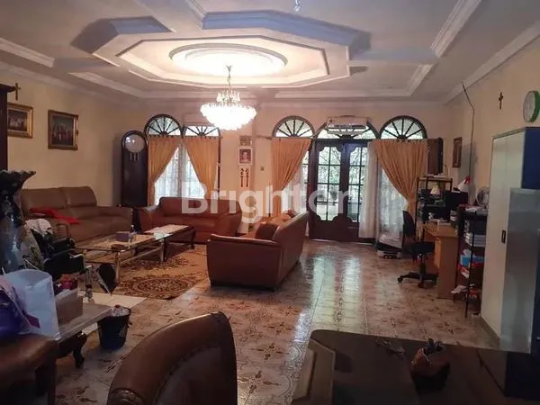 image DIJUAL RUMAH / KOMERSIL LOKASI STRATEGIS , MANGGARAI , JAKARTA SELATAN (5)