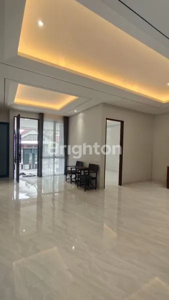 image RUMAH MEWAH 2 LANTAI DI MANYAR, DEKAT SEKOLAH PETRA (4)