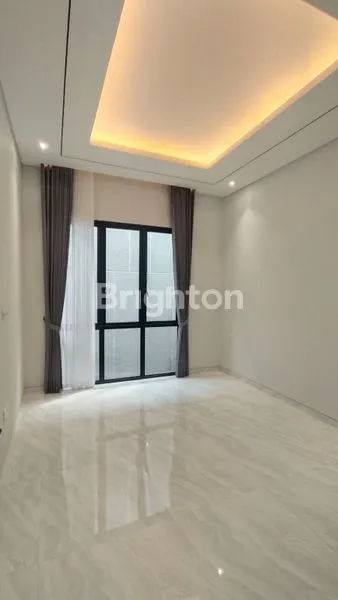 image RUMAH MEWAH 2 LANTAI DI MANYAR, DEKAT SEKOLAH PETRA (7)