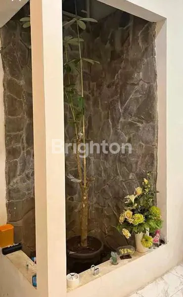 image RUMAH 3 LANTAI DEKAT MALL DAN KAMPUS DI SUKUN KOTA MALANG (2)