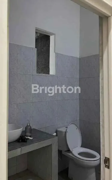 image RUMAH 3 LANTAI DEKAT MALL DAN KAMPUS DI SUKUN KOTA MALANG (5)