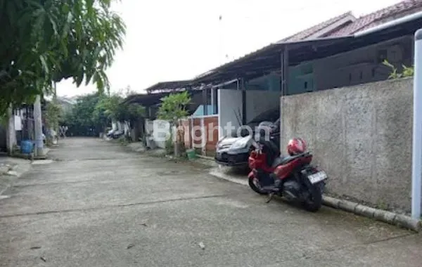 image RUMAH ASRI SIAP HUNI DALAM KOMPLEK PERUMAHAN CIBINONG HARGA EKONOMIS (2)