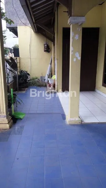 image DIJUAL RUMAH HOEK 2 LANTAI DI PONDOK SUKMAJAYA PERMAI DEPOK – LOKASI STRATEGIS & NYAMAN DAN BEBAS BANJIR (8)