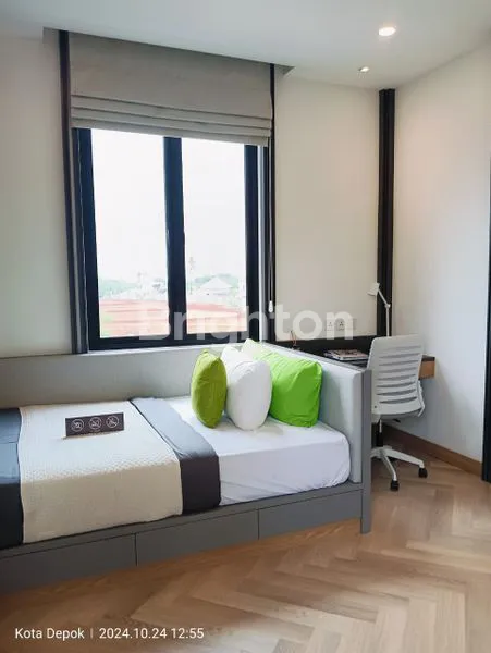 image RUMAH MEWAH 3 LANTAI DENGAN LIFT DI SAWANGAN (8)