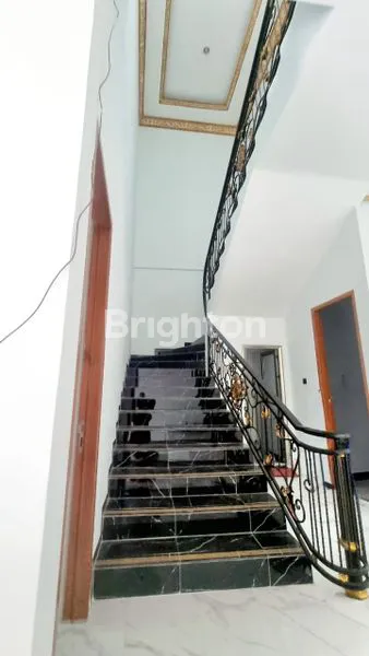 image RUMAH MEWAH 2 LANTAI DI MANYAR, DEKAT SEKOLAH PETRA (6)