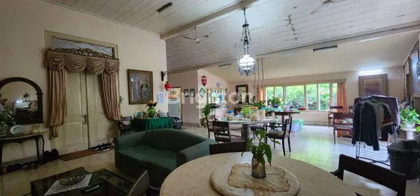 image RUMAH BELANDA 1887, TANAH LUAS 2600M² DI PUSAT KOTA (3)