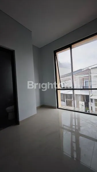 image RUMAH BARU BANGUN TAMAN SURYA 5 KALIDERES CENGKARENG JAKARTA BARAT (6)