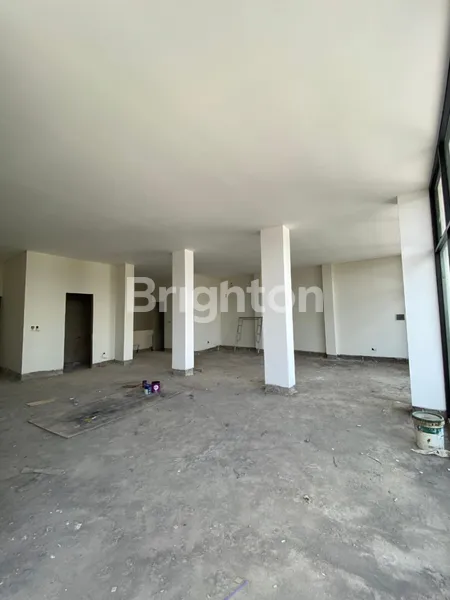 image SEWA LANTAI 2 RUKO STRATEGIS DI CANGGU, BADUNG - PELUANG INVESTASI MEMIKAT! (4)