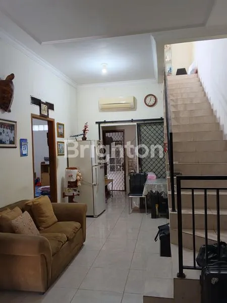 image RUMAH BAGUS 21/2LT NGANTONG SEMI FURNISH DEKAT GREEN VILLE KEDOYA (4)