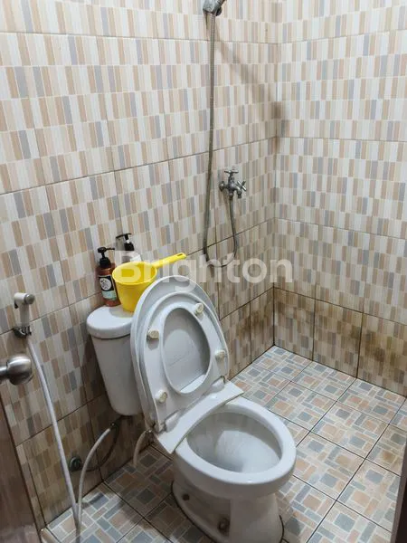 image RUMAH BAGUS 21/2LT NGANTONG SEMI FURNISH DEKAT GREEN VILLE KEDOYA (3)