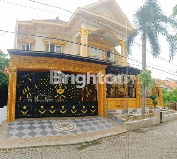 image RUMAH 2 1/4 LANTAI DI JL GAYUNGSARI TIMUR FULL FURNISH BESERTA SWIMMING POOL (2)