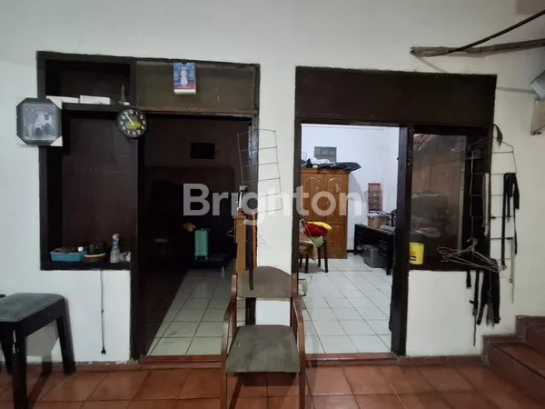 image RUMAH HITUNG TANAH SIDOSERMO STRATEGIS DEKAT RAYA MARGOREJO DAN RAYA JEMURSARI  (7)