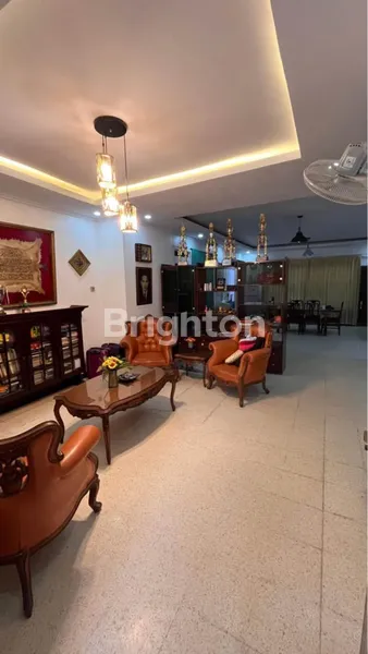 image RUMAH SIAP HUNI GAYUNG KEBONSARI ROW JALAN LEBAR STRATEGIS DEKAT RAYA A YANI (4)