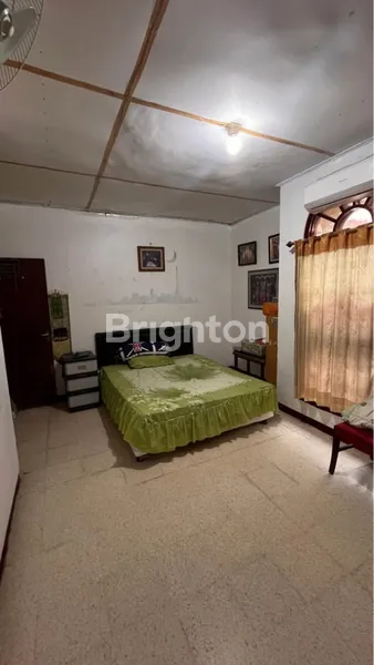 image RUMAH SIAP HUNI GAYUNG KEBONSARI ROW JALAN LEBAR STRATEGIS DEKAT RAYA A YANI (2)