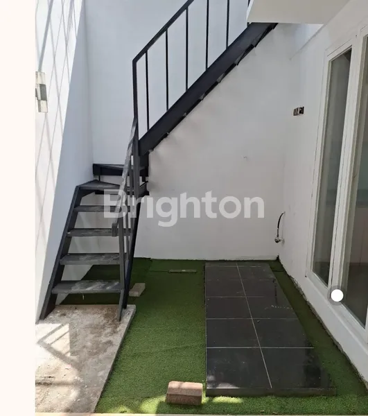 image PANTAI MENTARI RUMAH SIAP HUNI TERAWAT MINIMALIS BAGUS LOKASI STRATEGIS CLUSTER FAVORIT (2)