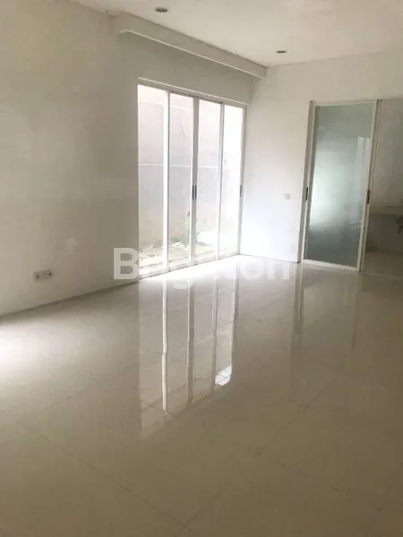 image LUXURY HOME GRAHA NATURA SURABAYA BARAT (8)