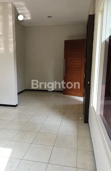 image GRAHA FAMILY RUMAH SIAP HUNI DISEWAKAN JARANG ADA LOKASI ELIT SBY BARAT (5)
