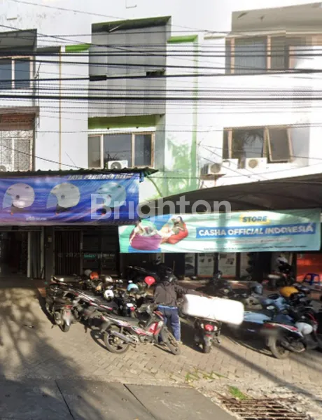 image RUKO 3 LANTAI PANJANG JIWO SIAP PAKAI AREA KOMERSIAL DEKAT UBAYA (1)