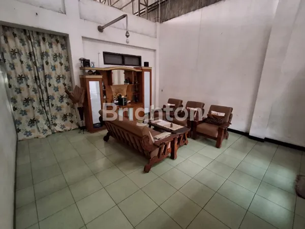 image RUMAH HITUNG TANAH SIDOSERMO STRATEGIS DEKAT RAYA MARGOREJO DAN RAYA JEMURSARI  (8)