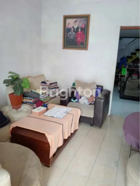 image RUMAH RUNGKUT POSISI HOOK STRATEGIS DEKAT MERR (4)