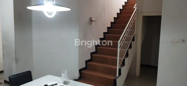 image RUMAH RUNGKUT ASRI TENGAH DEKAT RAYA MERR DEKAT PONDOK CANDRA DEKAT JUANDA (5)