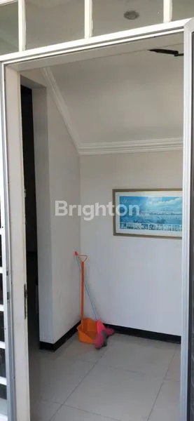 image RUMAH RUNGKUT ASRI TENGAH DEKAT RAYA MERR DEKAT PONDOK CANDRA DEKAT JUANDA (4)