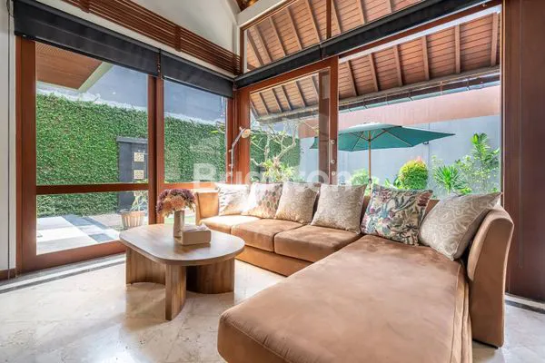 image JUAL / SEWA VILLA MEWAH 2 LANTAI DI UMALAS  (4)