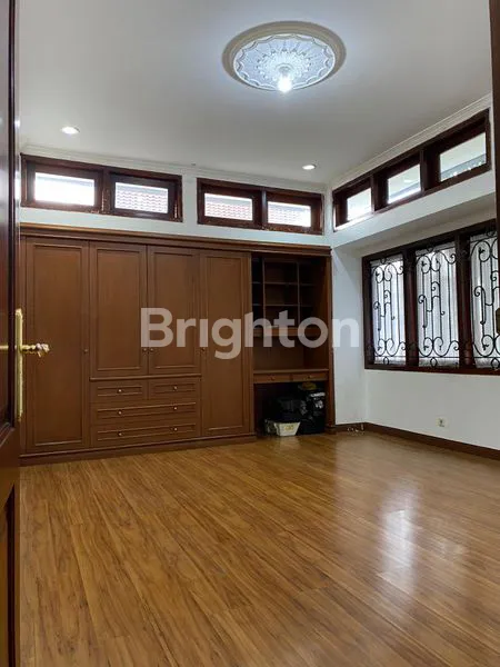 image RUMAH MEWAH NYAMAN DI CISITU BANDUNG UTARA (3)