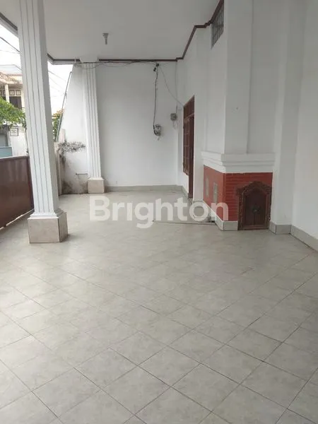 image JUAL / SEWA RUMAH 2 LANTAI DI PEMOGAN  (6)