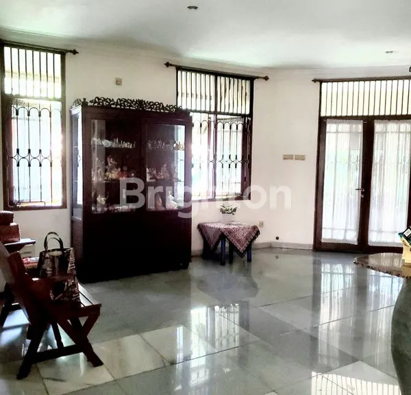 image RUMAH MEWAH 2 LANTAI DI LEBAK BULUS, LT 455M² SHM (3)