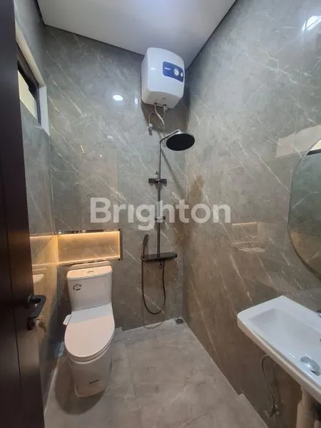 image DIJUAL  RMH 2LT BARU FULL FURNISHED  \NPERUM BUMI SENTOSA WEDOMARTANI (3)