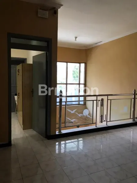 image RUMAH PONDOK CHANDRA 2 LANTAI SECOND TERAWAT, SANGAT STRATEGIS DEKAT AKSES TOL TAMBAK SUMUR, RS MITRA KELUARGA (7)