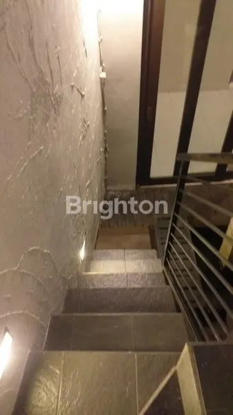 image RUMAH JL GUNUNG SALAK UTARA, DEKAT RAYA KEROBOKAN, RAYA KESAMBI (7)