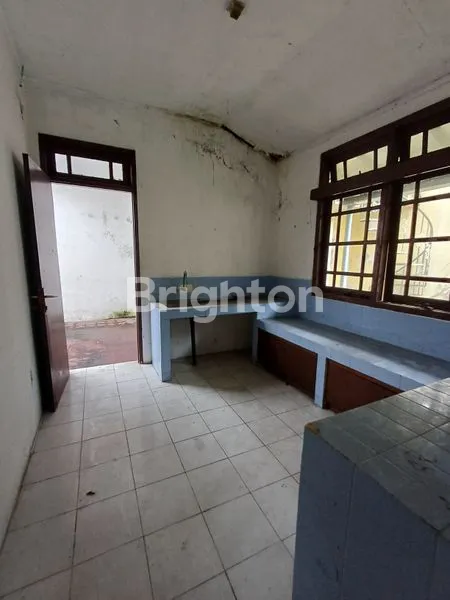 image RUMAH STRATEGIS SRONDOL SEMARANG (7)