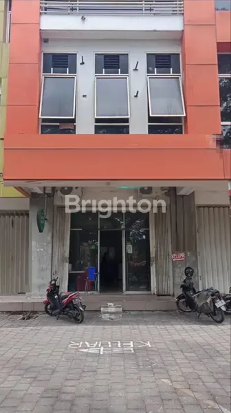 image RUKO 3 LANTAI SELANGKAH MERR, KOMPLEKS RUKO, COCOK UNTUK SALON, TOKO, DLL (1)