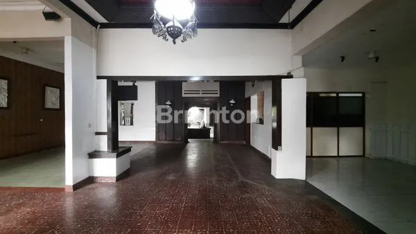 image RUANG USAHA DI MAINROAD PAJAJARAN (1)