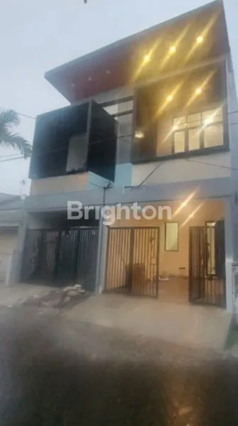 image RUMAH BARU GRESS 2 LANTAI DI RUNGKUT MAPAN  (1)