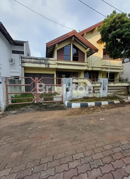 image RUMAH STRATEGIS SRONDOL SEMARANG (1)