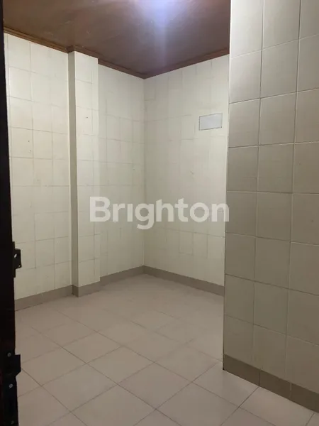 image RUMAH 3 LANTAI AREA PADANG SAMBIAN, DEKAT JL TUNJUNG SARI, GATOT SUBROTO, MUDING, KEROBOKAN, GUNUNG SANGHYANG (3)