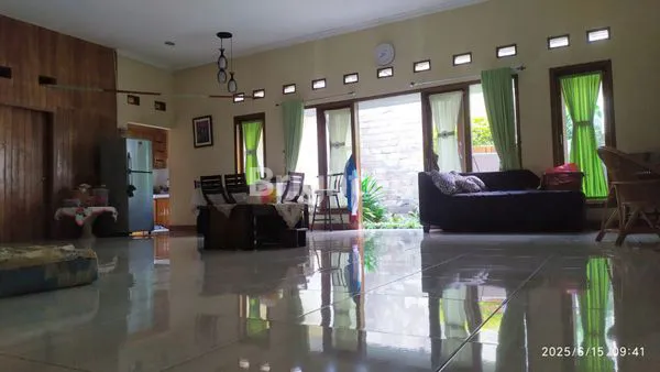 image JUAL RUMAH, LUAS, NYAMAN DAN ASRI DI LOKASI STRATEGIS (3)