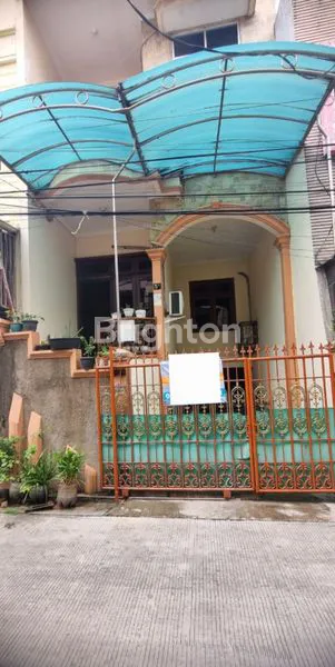 image RUMAH 3 LANTAI DI TELUK GONG, LT 75/LB 170 (1)