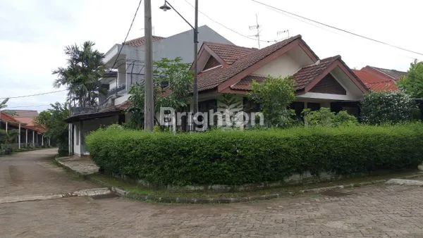 image HARGA TURUN LAGI!!! RUMAH CANTIK SIAP HUNI DIJUAL DI GRIYA CIMANGGIS  : LT: 207 M2 (1)