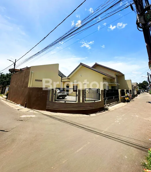 image RUMAH HOOK TANAH LUAS DI PAMULANG - ADA RUANG KANTOR SENDIRI! (2)