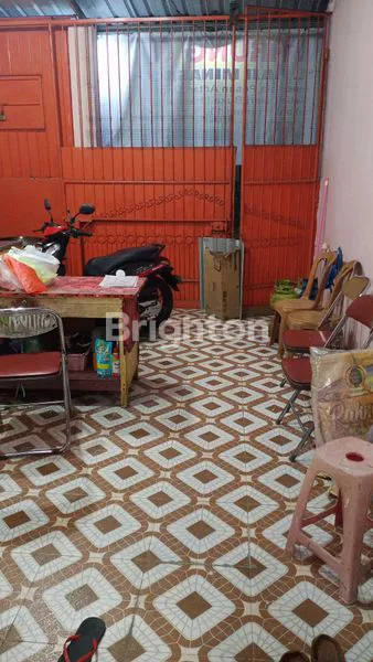 image RUMAH STRATEGIS DI JL BAJI MINASA 2, MAKASSAR (8)