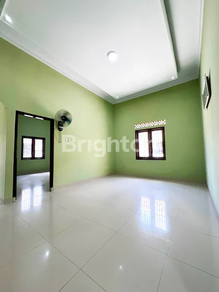 image RUMAH HOOK TANAH LUAS DI PAMULANG - ADA RUANG KANTOR SENDIRI! (7)