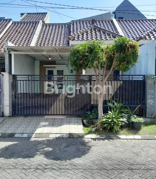 image RUMAH NYAMAN SIAP HUNI DI STRATEGIS AREA SURABAYA TIMUR, SELANGKAH KE RAYA MERR, KAMPUS UPN, PONDOK TJANDRA, RUNGKUT (1)