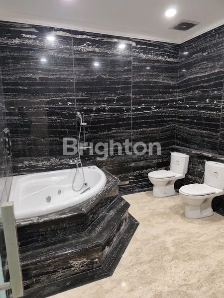 image RUMAH MINIMALIS ROOFTOP TAMAN SURYA 5 PEGADUNGAN KALIDERES JAKARTA BARAT (8)