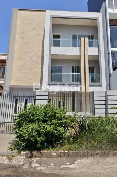 image RUMAH MINIMALIS ROOFTOP TAMAN SURYA 5 PEGADUNGAN KALIDERES JAKARTA BARAT (1)